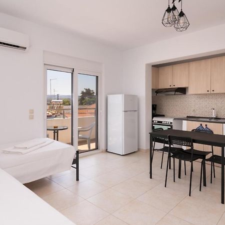 Lungo Mare Apartment เกนนาดี ภายนอก รูปภาพ