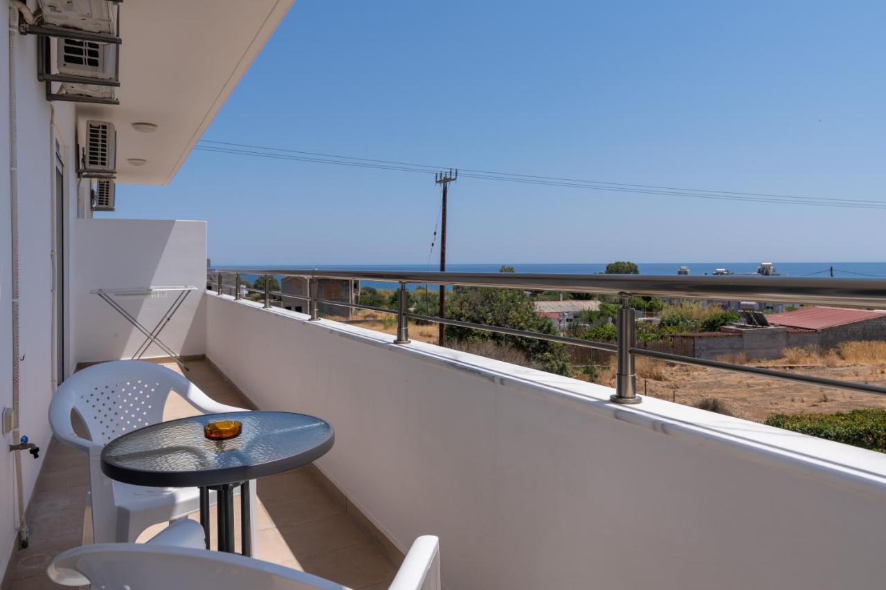 Lungo Mare Apartment เกนนาดี ภายนอก รูปภาพ